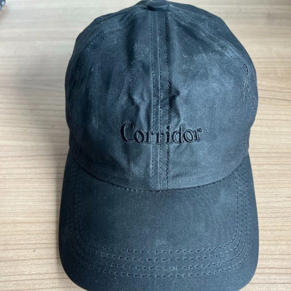 Black Men's Cap - Picture 2 of 3